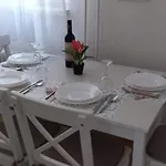 Panoramas Modern Lakas A Toertenelmi Belvarosban