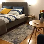 Daire Panoramas Modern Lakas A Toertenelmi Belvarosban